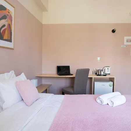 Art Apartahotel