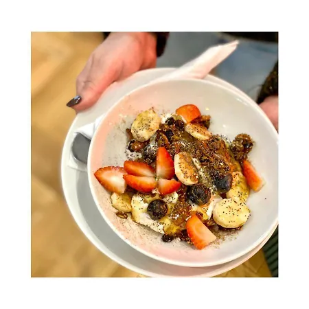 Art 4* كالاماتا